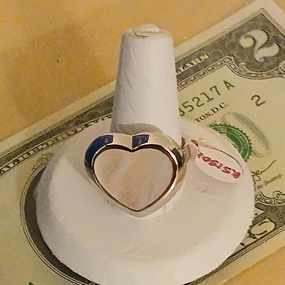 .925 Sterling Silver Heart-Shaped Ring With Mother Of Pearl Inlay